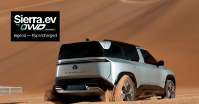 Tata Sierra EV का इंटीरियर सामने आया; Tata Motors ने FY31 तक चार नई इलेक्ट्रिक कारें लाने की पुष्टि की 12 2026 Tata Sierra EV facelift front teaser showing illuminated LED DRLs and modern SUV design before official reveal